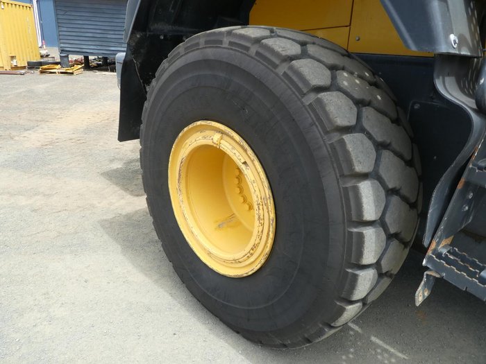 2011 Komatsu Wa380-6