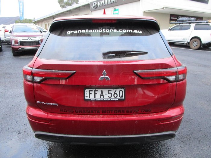 2022 Mitsubishi Outlander ES