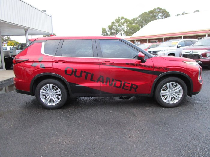 2022 Mitsubishi Outlander ES