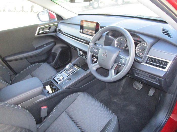 2022 Mitsubishi Outlander ES