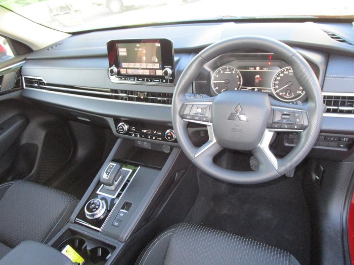 2022 Mitsubishi Outlander ES