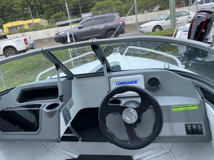 2026 QUINTREX 450 Fishabout