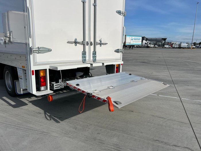 2024 Fuso Canter 515 White