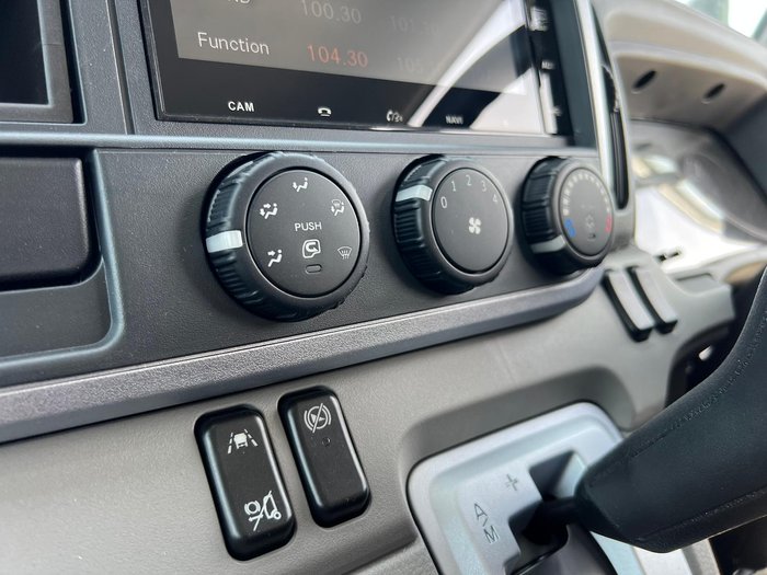 2024 Fuso Canter 515 White