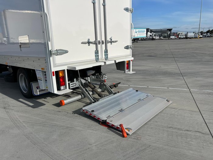 2024 Fuso Canter 515 White