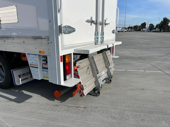 2024 Fuso Canter 515 White