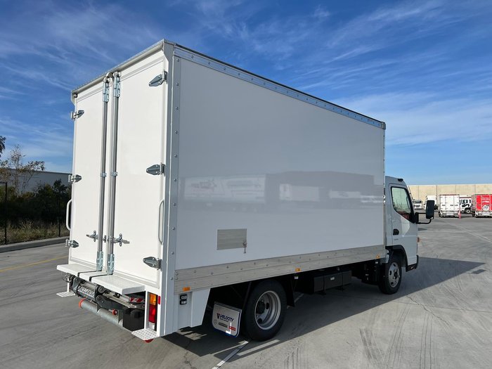 2024 Fuso Canter 515 White