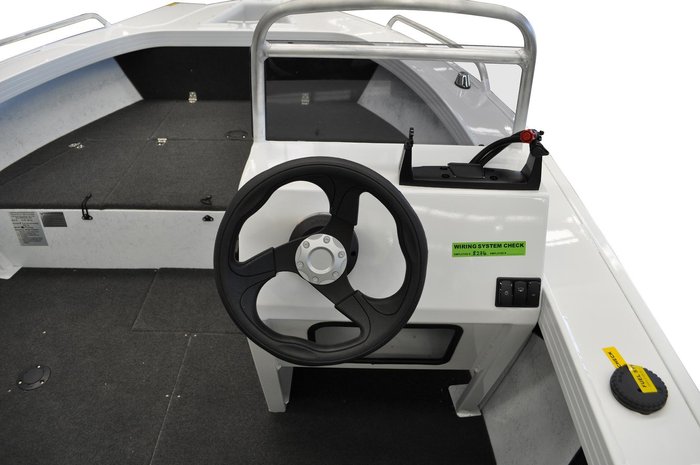 2025 QUINTREX 530 Renegade SC