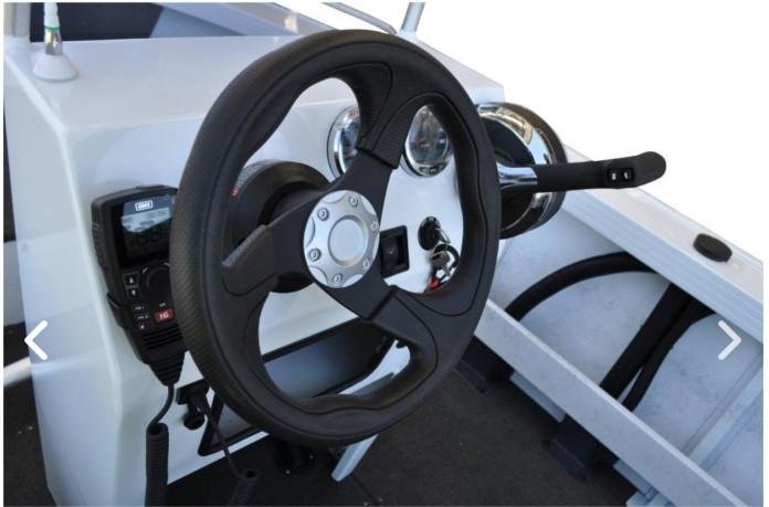 2025 QUINTREX 460 Renegade CC