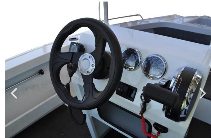 2025 QUINTREX 460 Renegade CC