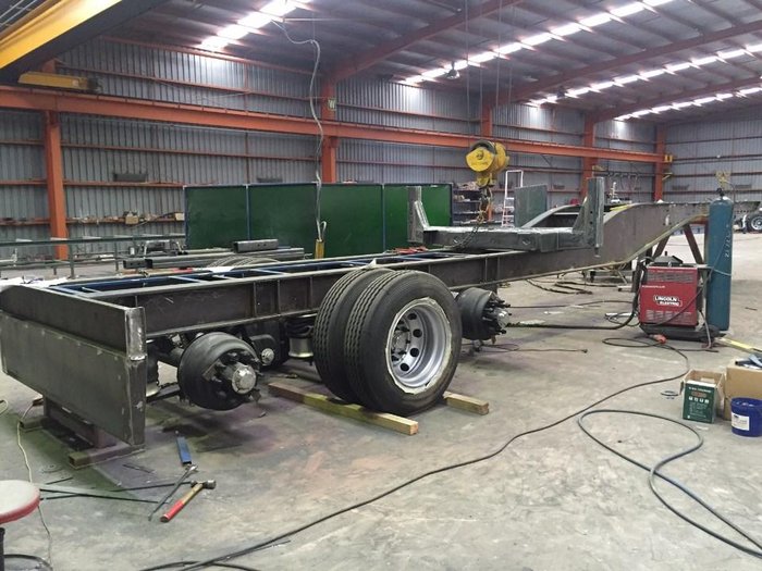 2025 Stonestar New Logging (Jinker ) Trailer 38Ft RED
