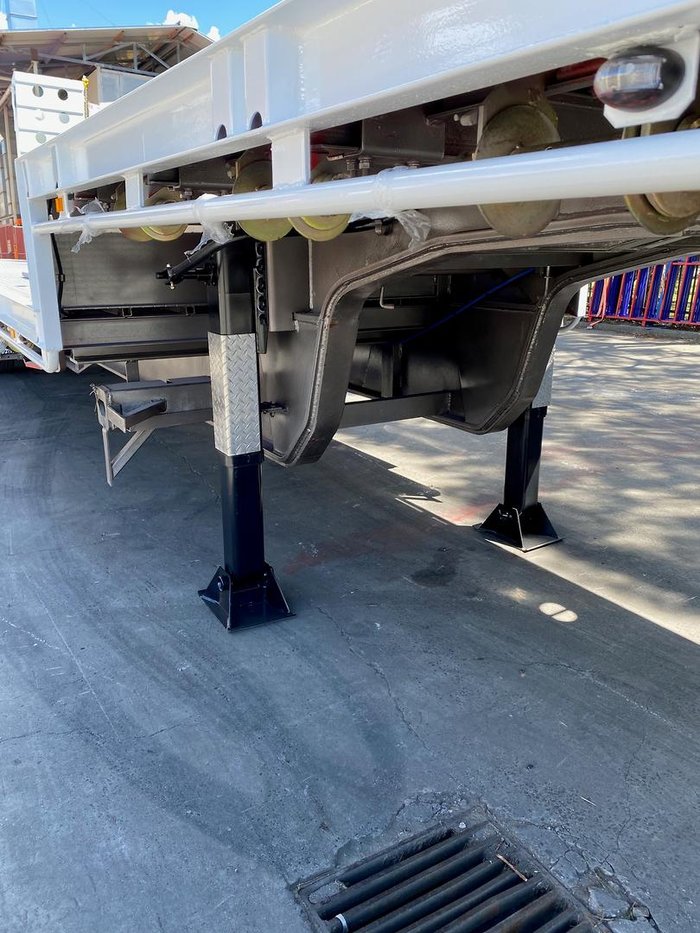 2026 Stonestar Drop Deck