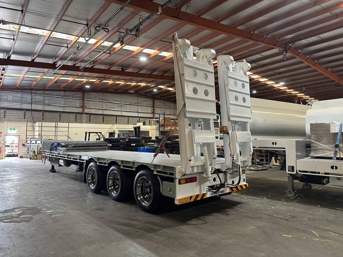 2026 Stonestar Drop Deck