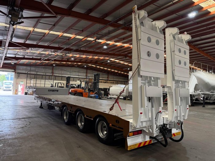 Stonestar Tri Axle Widener