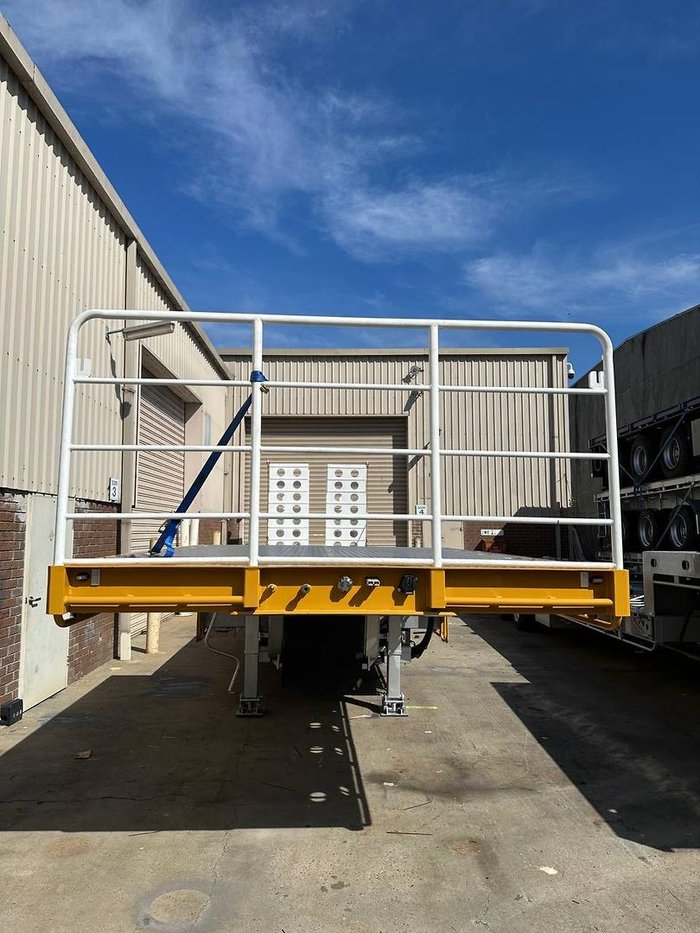  Stonestar Tri Axle Widener 
