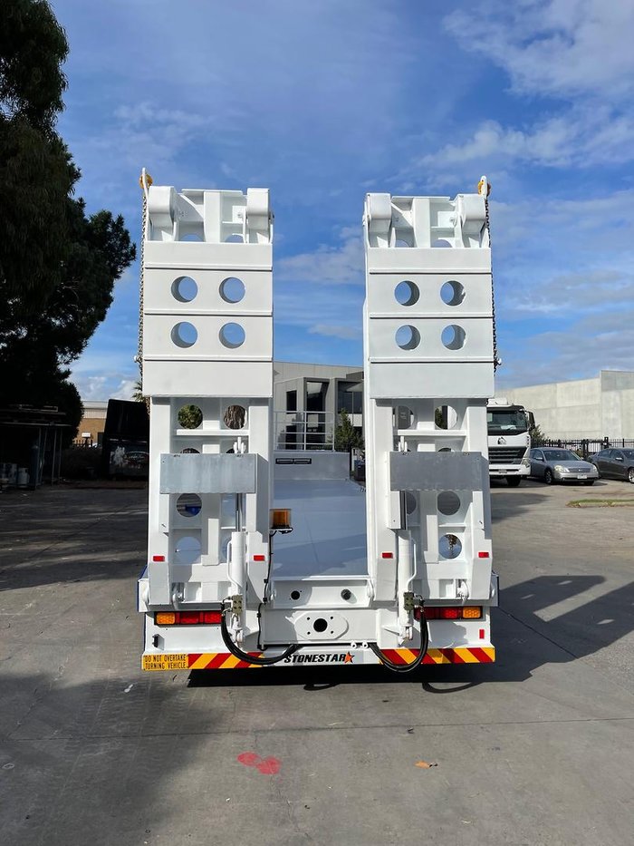 2025 Stonestar Drop Deck 45Ft Low Loader 2.5Mw-3.2Mw Red