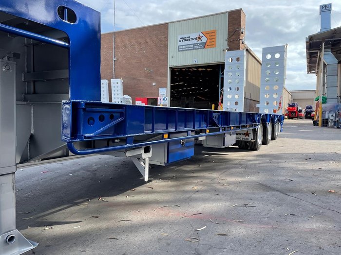 2025 Stonestar Drop Deck 45Ft Low Loader 2.5Mw-3.2Mw Red