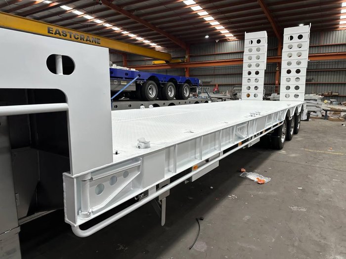 2025 Stonestar Drop Deck 45Ft Low Loader 2.5Mw-3.2Mw Red