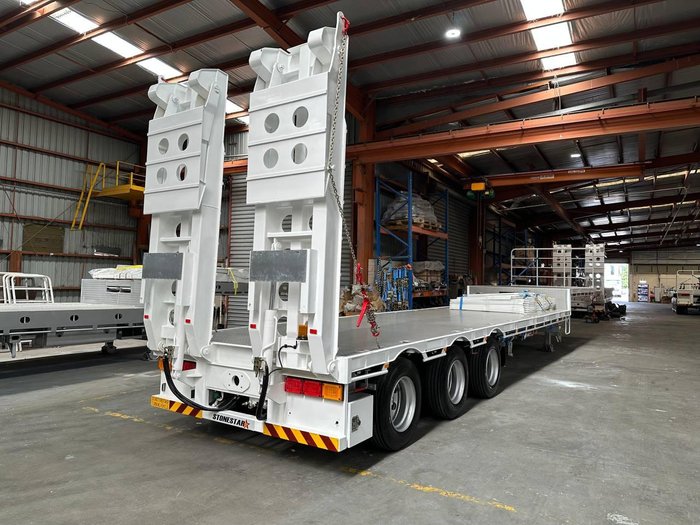 Stonestar 19.5 Axle Drop Deck