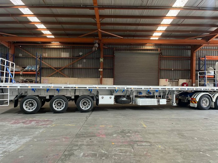 2025 Stonestar Extendable Flat Top White