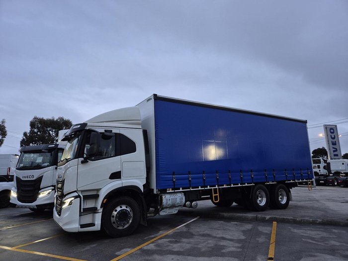 2025 Iveco S-Way AT230