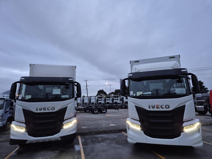 2025 Iveco S-Way AT230