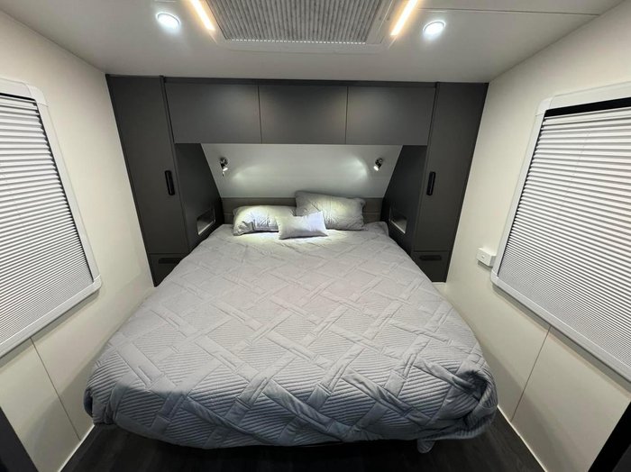 2025 Legend Caravans Trackline 21'6