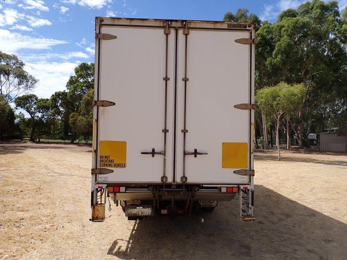 2014 Isuzu Frr 500 Long F SERIES WHITE