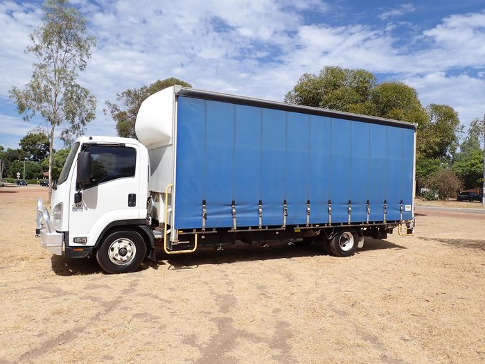 2014 Isuzu Frr 500 Long F SERIES WHITE