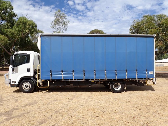 2014 Isuzu Frr 500 Long F SERIES WHITE