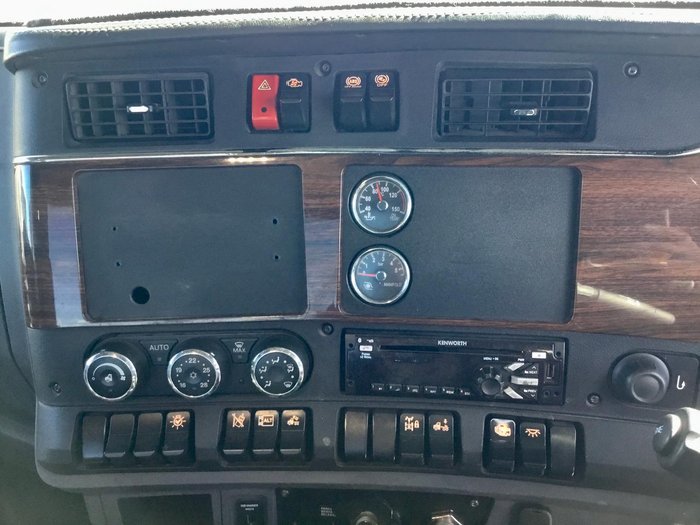 2018 Kenworth T610 Sar Full Kw Maint Rebuild Hst $230000+Gst T610 DAY CAB WHITE