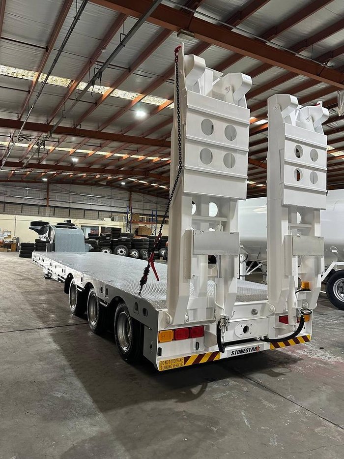 2025 STONESTAR Low Loader With Gooseneck