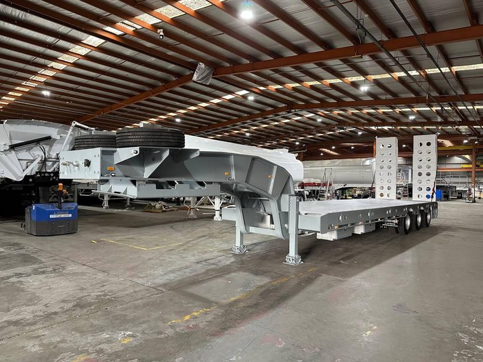 2025 STONESTAR Low Loader With Gooseneck