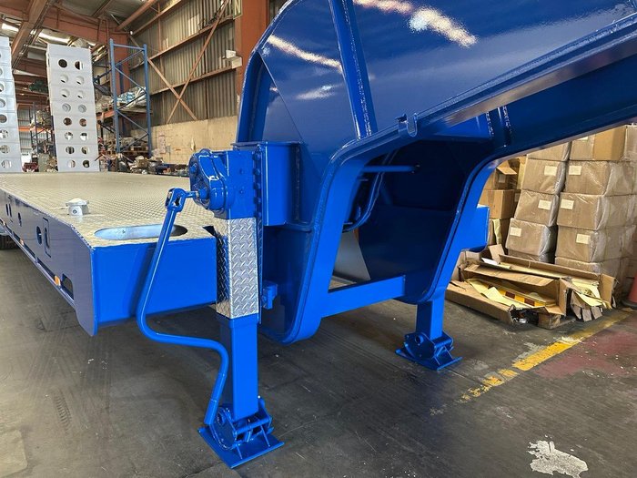 2025 STONESTAR Low Loader With Gooseneck