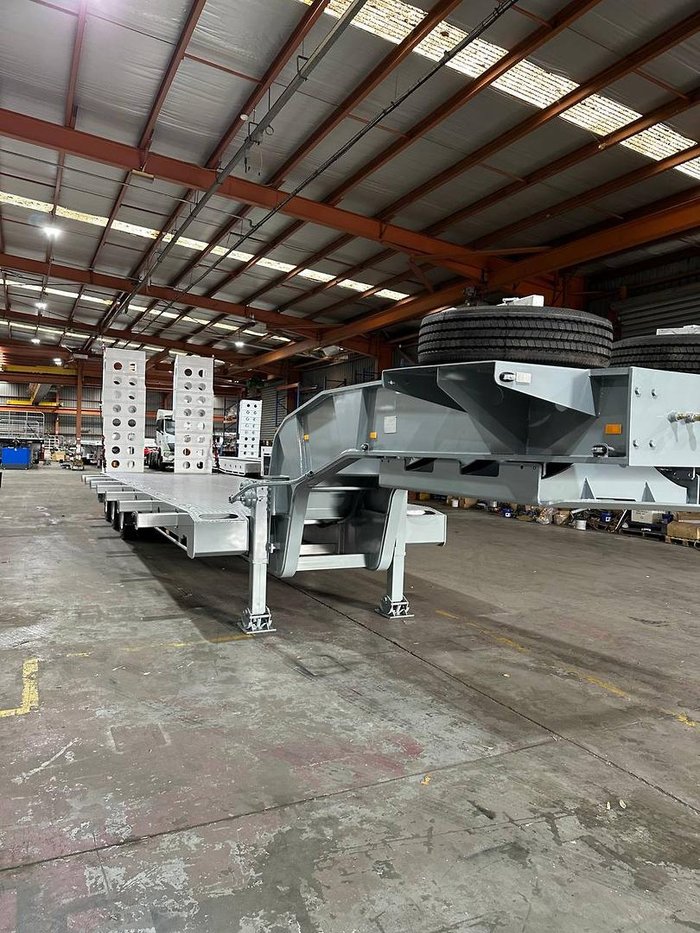 2025 STONESTAR Low Loader With Gooseneck