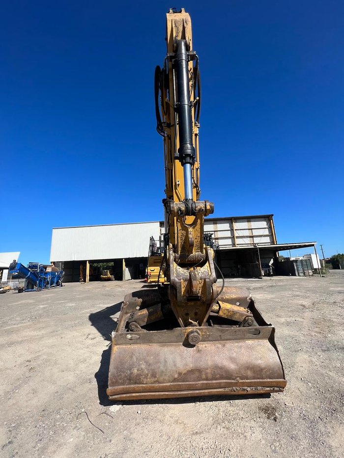 2018 Caterpillar 349Fl