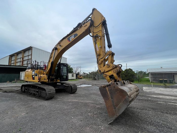 2018 Caterpillar 349Fl