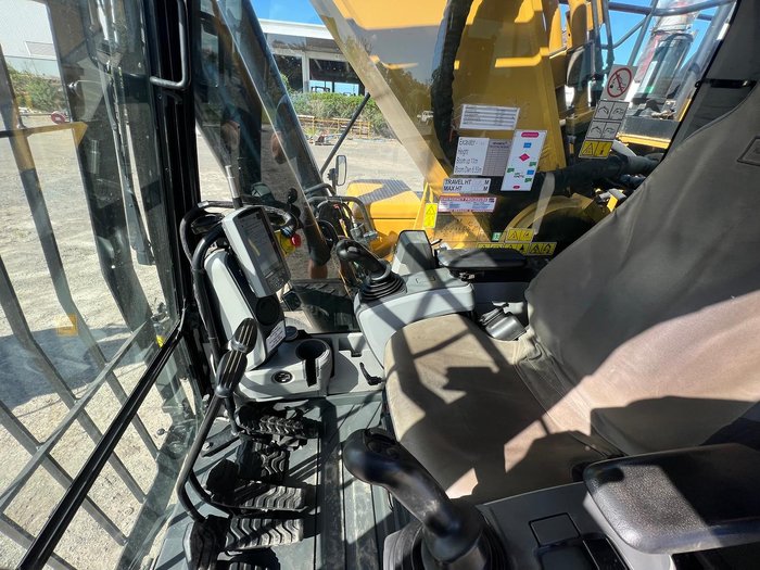 2018 Caterpillar 349Fl