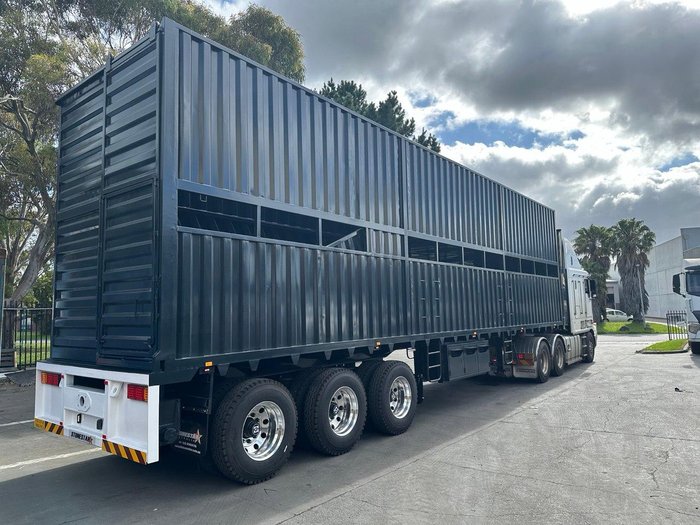 2025 STONSTAR Livestock Trailer GREY