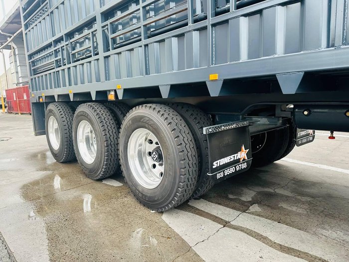 2025 STONSTAR Livestock Trailer GREY