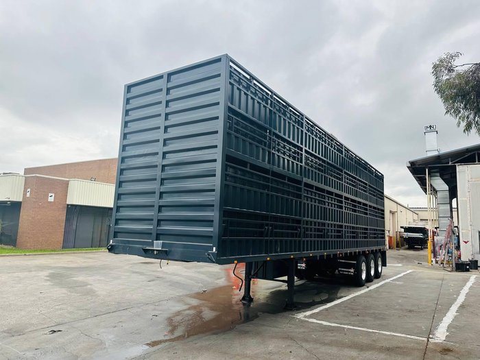 2025 STONSTAR Livestock Trailer GREY