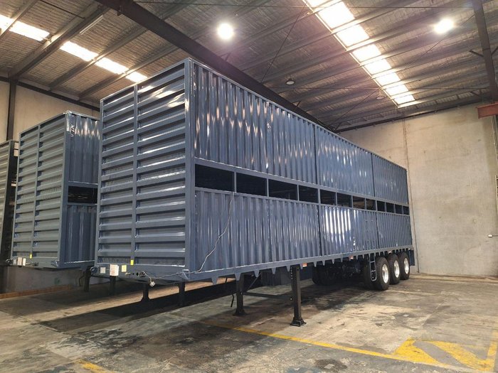 2025 STONSTAR Livestock Trailer GREY