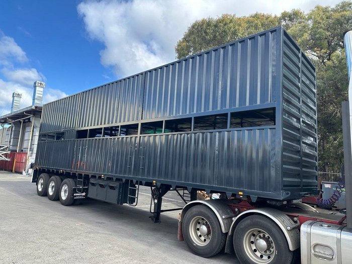 2025 STONSTAR Livestock Trailer GREY