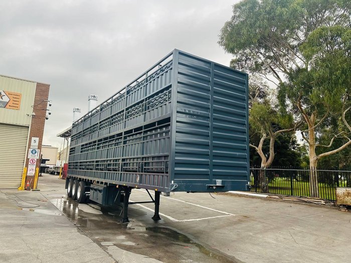 2025 STONSTAR Livestock Trailer GREY