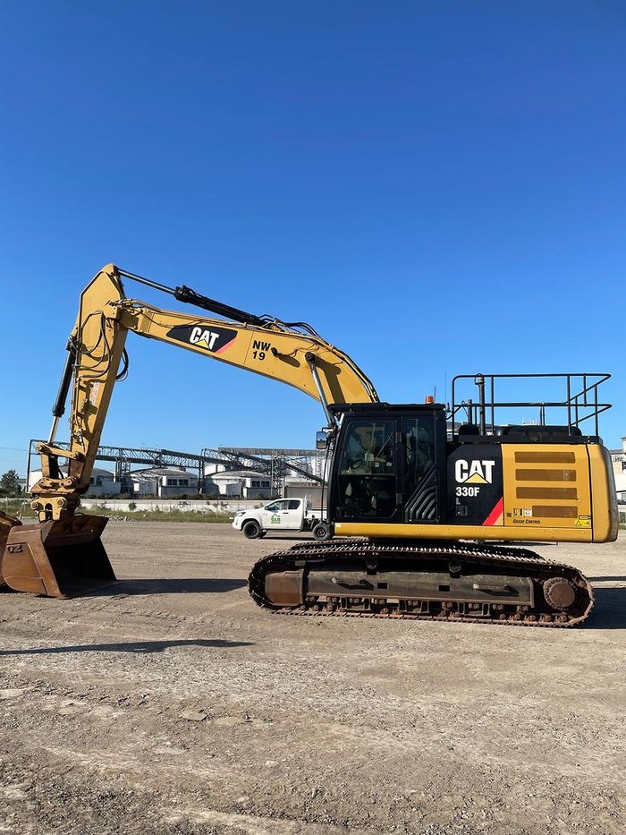 2016 Caterpillar 330Fl