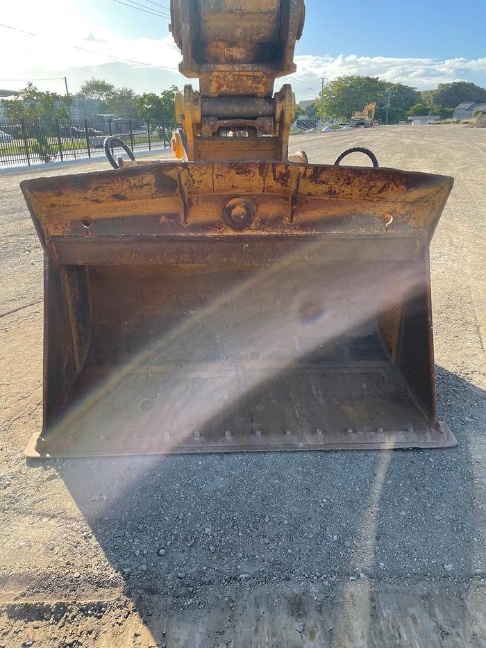 2016 Caterpillar 330Fl