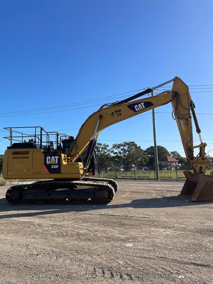 2016 Caterpillar 330Fl