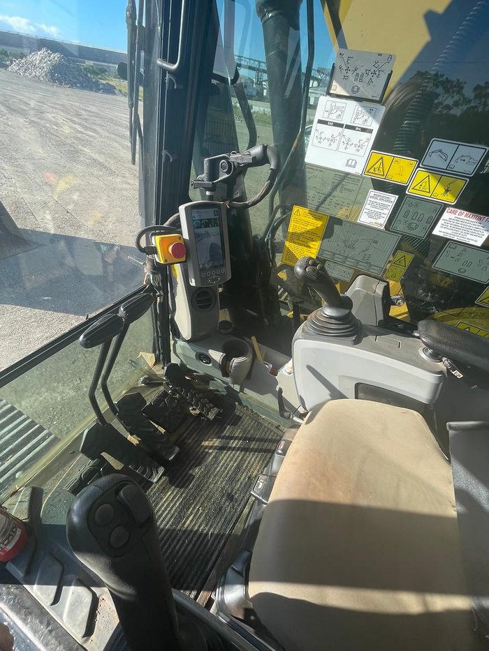 2016 Caterpillar 330Fl