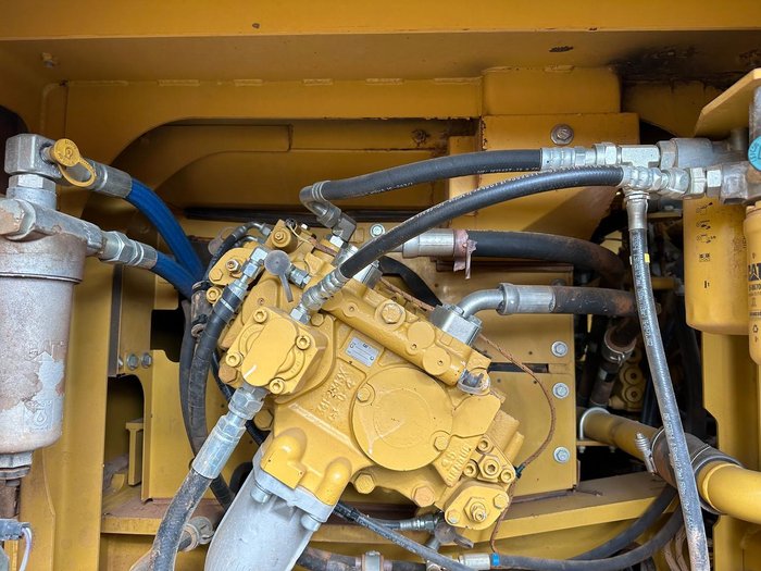 2016 Caterpillar 330Fl