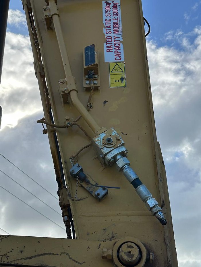 2016 Caterpillar 330Fl